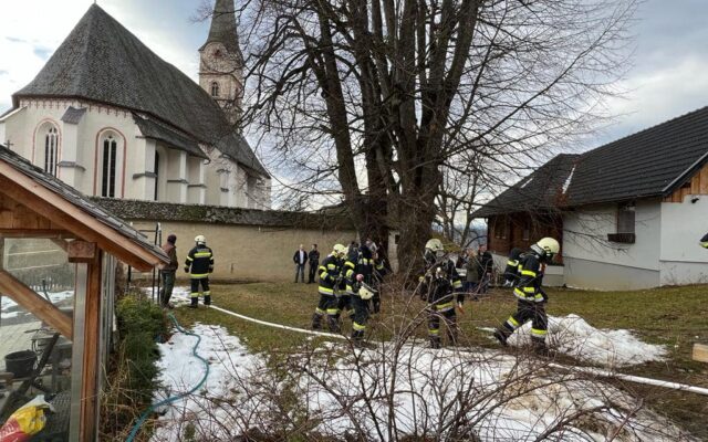 Pfarr­kir­che Hoch­f­eis­tritz: Sakris­tei stand in Flam­men
