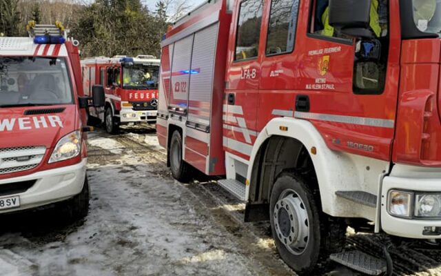 Brand­alarm in Eit­weg: Gar­ten­haus brann­te