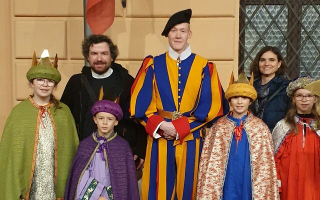 Kärntner Sternsinger feierten Neujahrsmesse mit Papst Franziskus