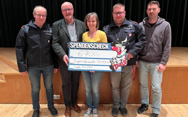 Jugend­feu­er­wehr Tref­fen bekam groß­zü­gi­ge Spen­de
