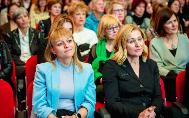 Neue Aus­stel­lung im Dinz­l­schloss
