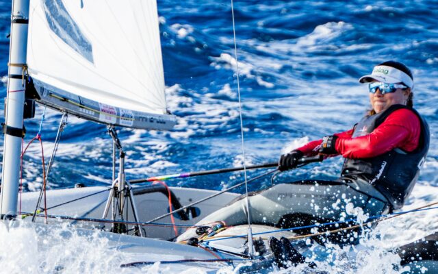Rosa tes­tet Segel­boot für Olym­pia