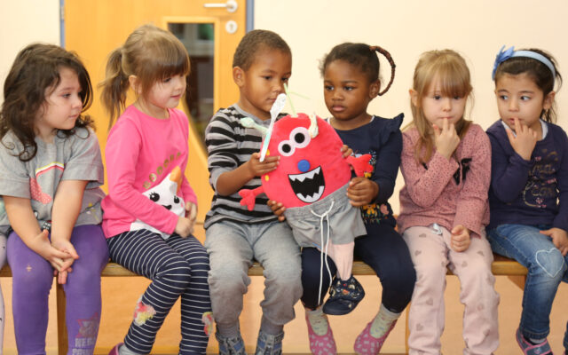 Die rich­ti­ge Müll­tren­nung beginnt bei den Kleins­ten
