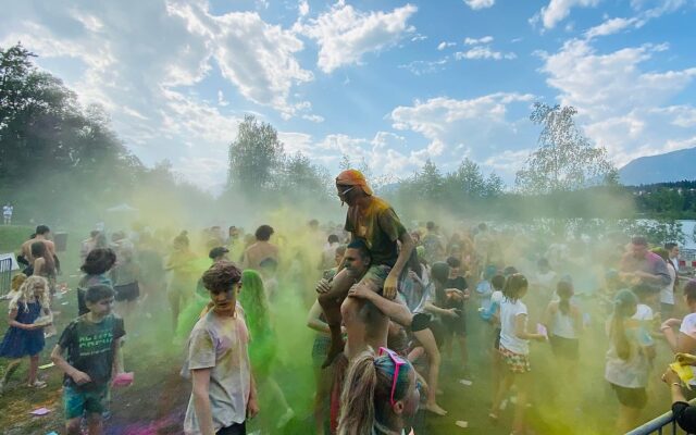 Villach feiert den Sommerstart mit Holi-Fest