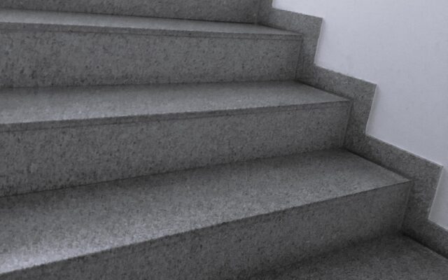 Über Kel­ler­stie­ge: 59-Jäh­ri­ge starb nach Sturz