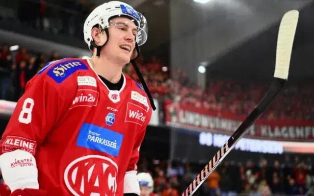 Tops­corer Nick Peter­sen bleibt beim KAC