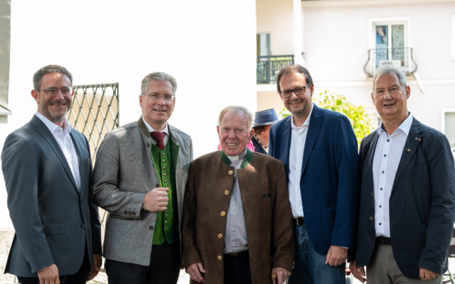 St. Vei­ter Stadt­herz für enga­gier­ten Pries­ter