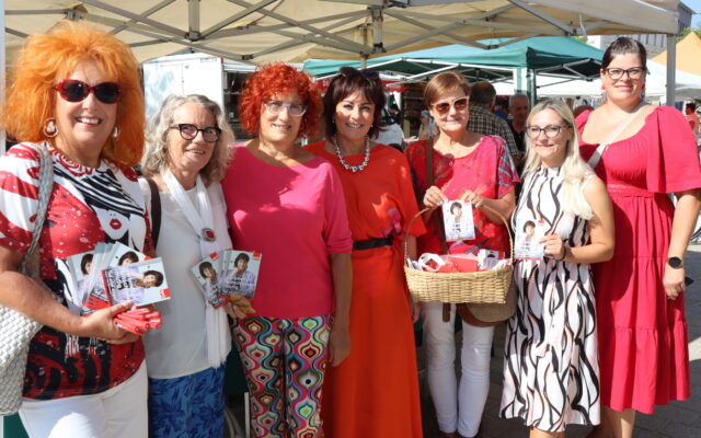 Nationalrätin Petra Oberrauner besuchte den Bauernmarkt