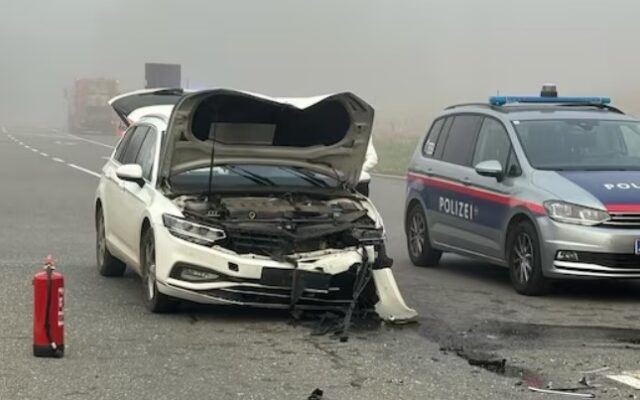 Schwer­ver­letz­ter aus Wrack gebor­gen