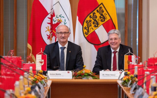 Kärn­ten und Tirol ver­tie­fen Zusam­men­ar­beit!