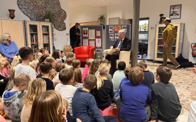 Prominente Vorleser in Volksschule Margarethen