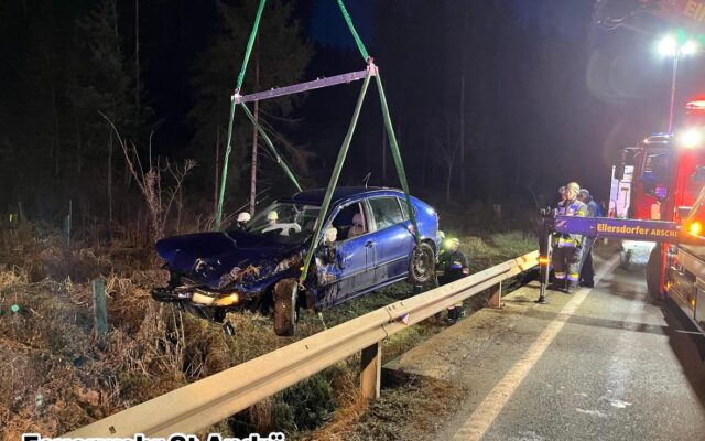 Len­ker (18) ret­te­te sich aus ver­un­fall­tem Auto