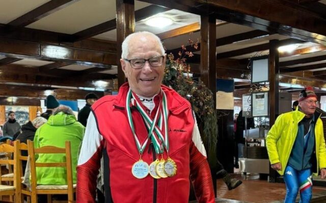 Gol­de­ner Hans (85) führt im Ski-Welt­cup