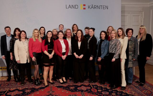 31 neue Klein­kind-Erzie­her für Kärn­ten