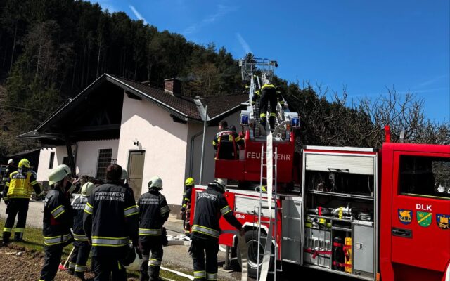 10-Jähriger bemerkte Dachstuhlbrand