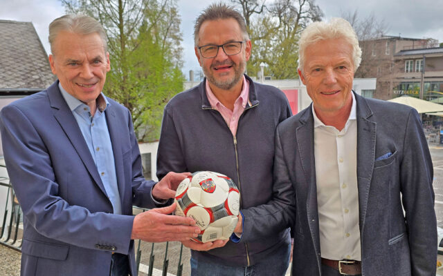 Vel­de­ner Fuß­ball-Legen­de geehrt