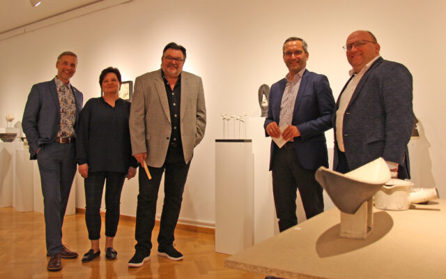 Kera­mik wird zur Kunst im „Living Stu­dio“