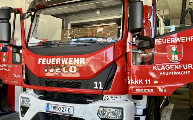 Brand einer Gar­ten­hüt­te