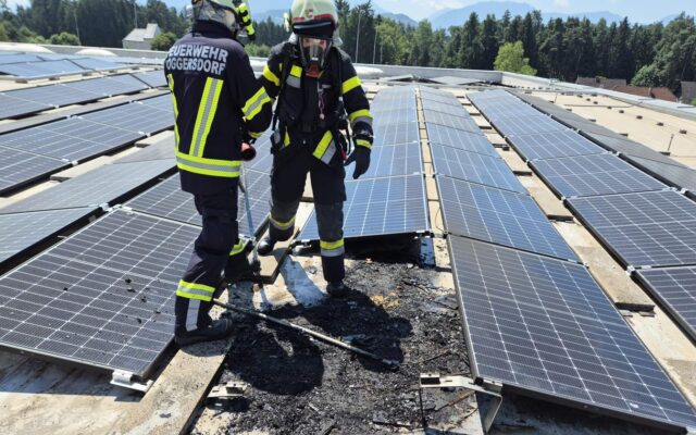Photovoltaik-Panel fängt Feuer