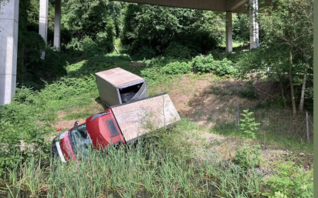 Süd-Autobahn: LKW stürzte in Rückhaltebecken