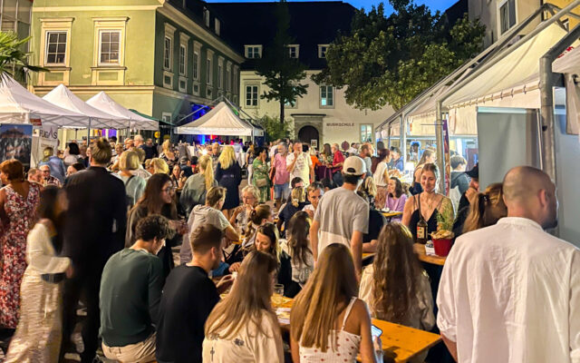 Streetfood Market Kaiser-Josef-Platz