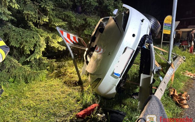17-jäh­ri­ger Alko­len­ker ver­ur­sach­te Unfall