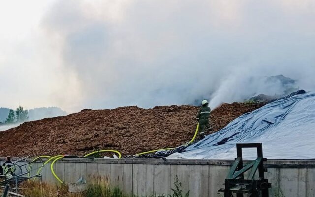 Groß­brand bei Bio­gas­an­la­ge