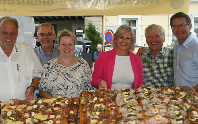 Stadt­fest trotz­te dem Regen