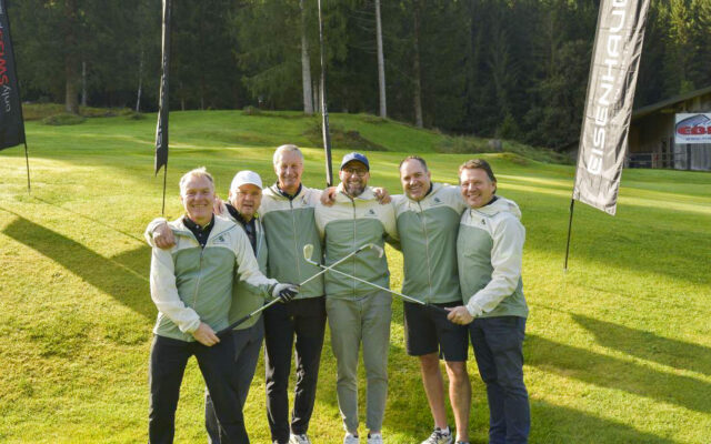 Bür­ger über­nimmt Lei­tung der Golf­an­la­ge