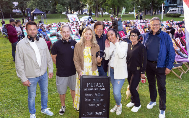 Über 300 Gäs­te beim Silent Cine­ma