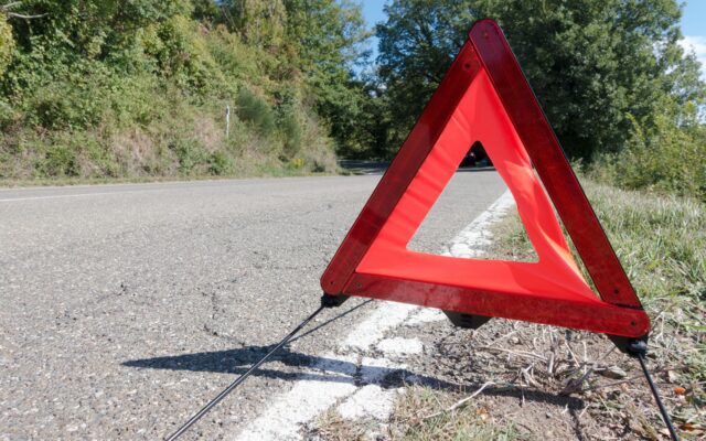 Motor­rad­fah­rer auf Ölspur gestürzt