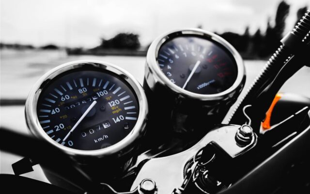 Motor­rad­fah­rer schwer alko­ho­li­siert gestürzt