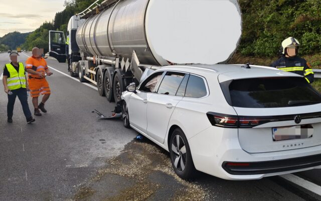 Unfall auf A2 bei Grä­b­ern­tun­nel