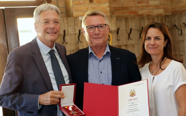 Ehrenzeichen des Landes für Otmar Roschitz