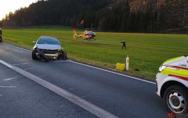 Schwe­rer Fron­tal­crash auf der Gurk­tal Stra­ße