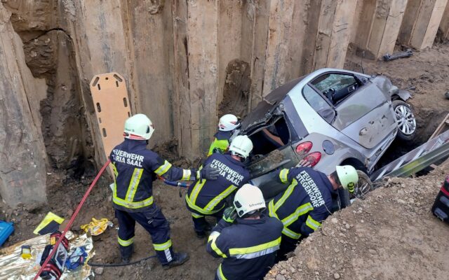 21-Jäh­ri­ger ver­un­fallt bei Maria Saal