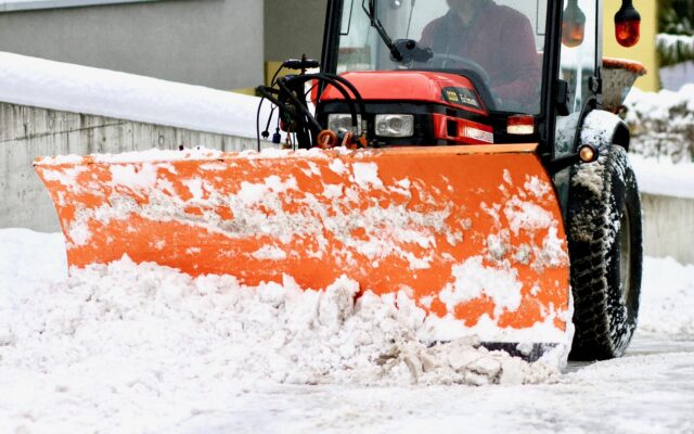 Zwei Schnee­pflü­ge für Win­ter­dienst gesucht