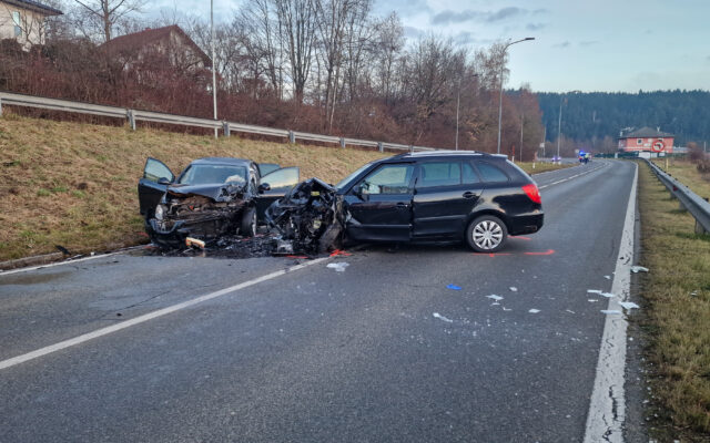 Fron­tal­crash auf B94