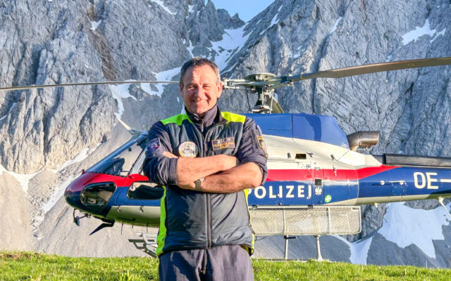 Lei­ter der Flug­ein­satz­stel­le geht in Pen­si­on