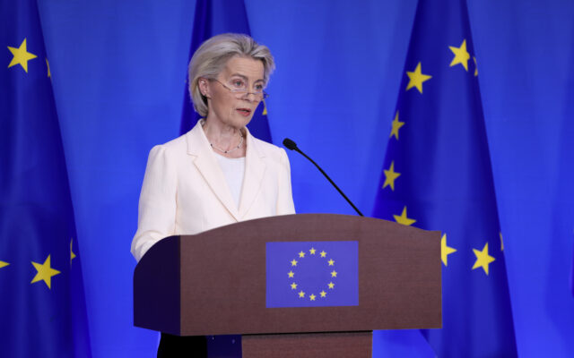 Von der Ley­en passt EU-Bud­get­plan an
