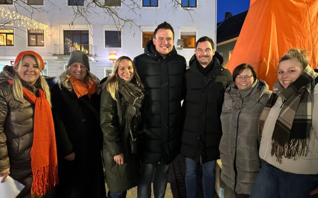 Lich­ter­marsch gegen Gewalt an Frau­en!