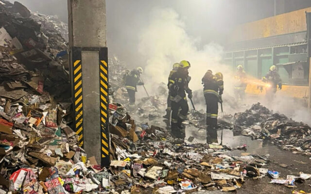 Brand in Recy­cling­hal­le