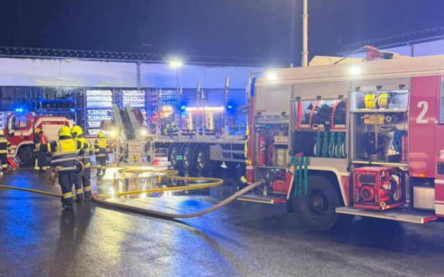 Feu­er in Lackier­box löst Groß­ein­satz aus