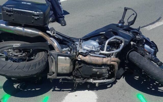 Motorradlenkerin bei Auffahrunfall im Bezirk Villach-Land schwer verletzt