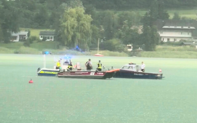 SUP-Fah­rer bei Gewit­ter aus dem See geret­tet