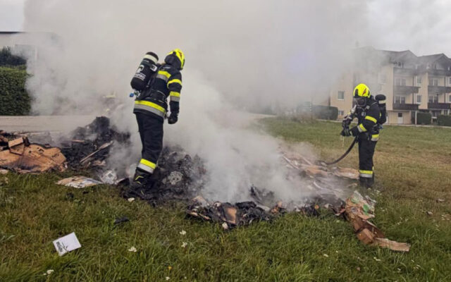 Stich­flam­me aus Müll­wa­gen in St. Kan­zi­an