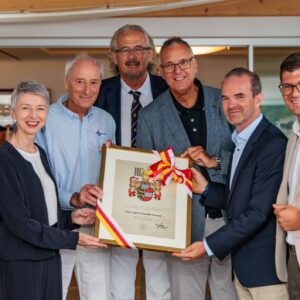 Landeswappen für 140 Jahre Tradition