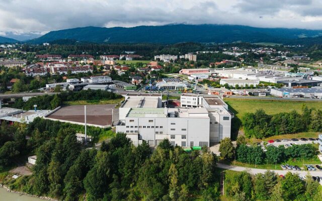Kelag über­nimmt Bio­mas­se-Heiz­kraft­werk in Vil­lach