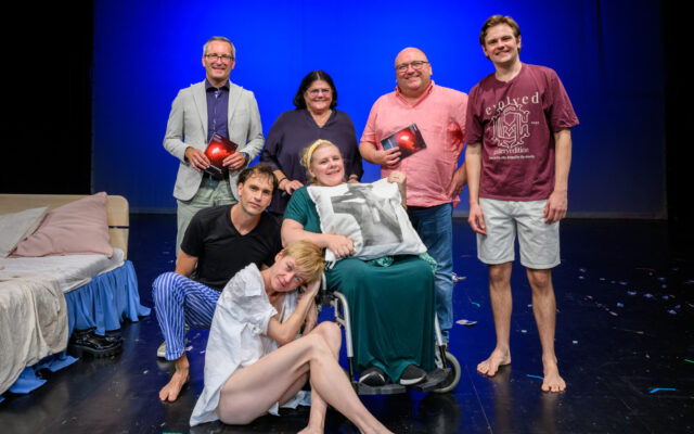 „Die Träu­mer“ fei­ern Pre­mie­re