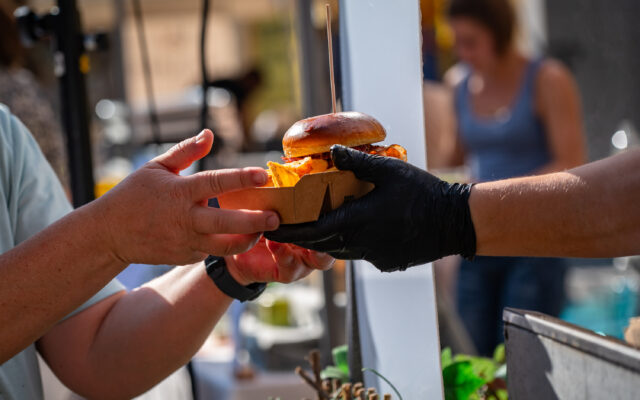 Street­food Mar­ket kommt auf den Niko­lai­platz